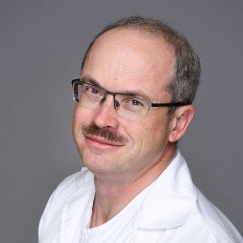 Dr. Bata Barnabás