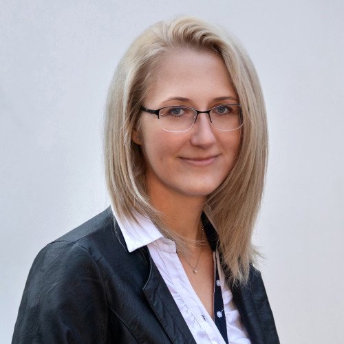 Dr. Tóth Eszter