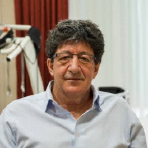 Dr. Saab Nizar