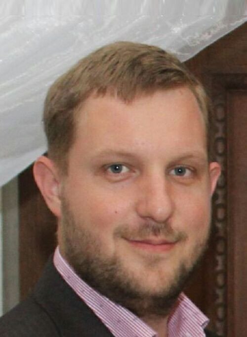 Dr. Tibor Majoros