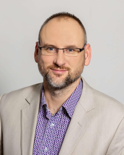 Dr. Csilek András