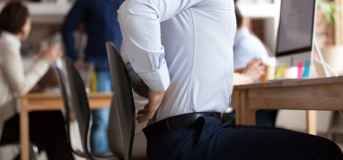 Az ülő munka ártalmai - így segítsünk magunkon a szakember szerint