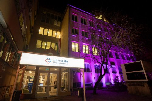 November 17-én lila színbe öltözik a TritonLife Róbert Magánkórház épülete